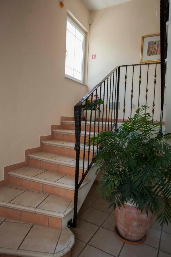 Aparthotel Villa Mozart Podgora Exterior foto